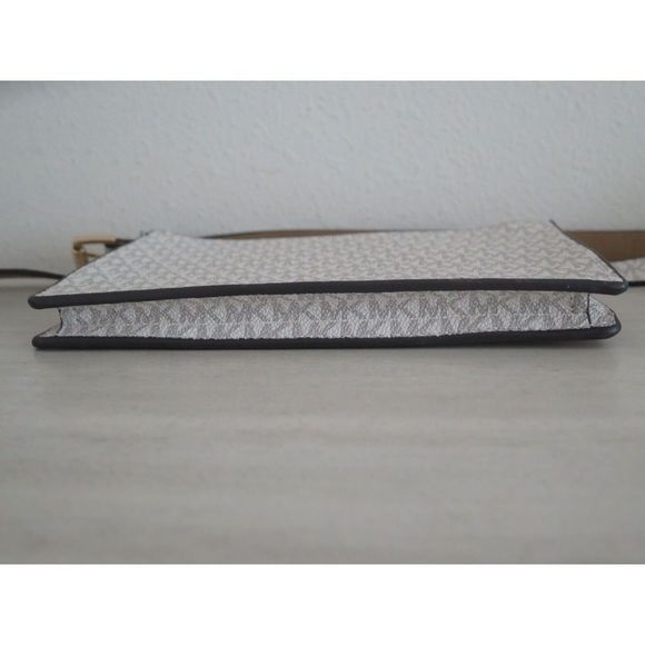 Michael Kors 554131C Sz Large Vanilla Sig. MK Logo PU Leather Waist Belt Bag - Picture 6 of 10